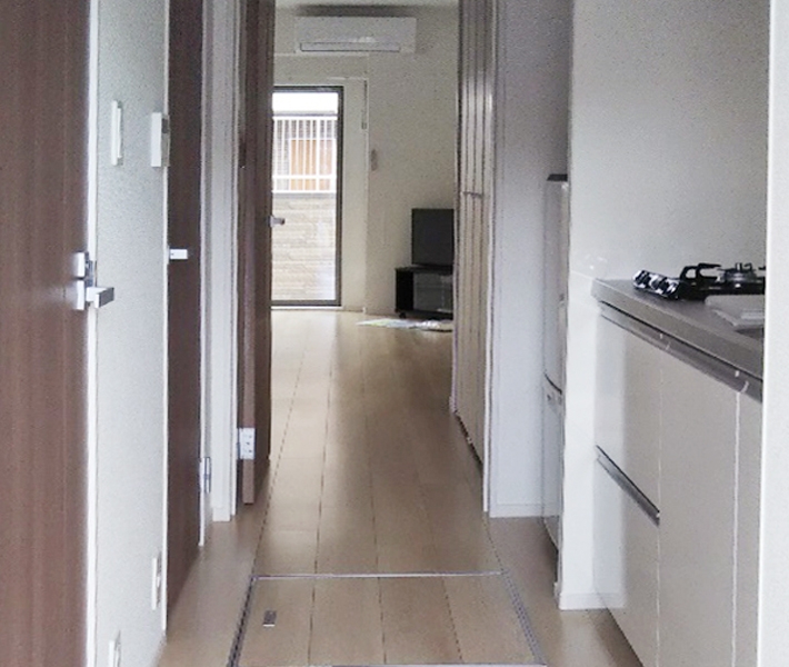社員寮廊下